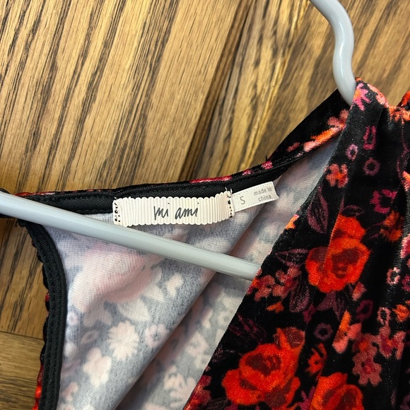 miami Francesca’s Floral Black and Red Velvet Babydoll Dress Small - Picture 7 of 9